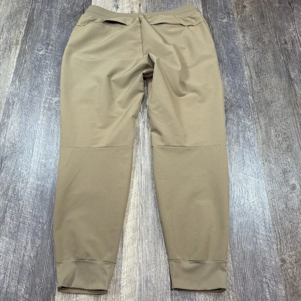 UNRL Apex Pants Mens Medium Tan Tapered Athletic Joggers Stretch Performance